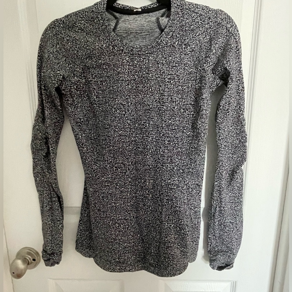 Compression lululemon long sleeve sweater barely worn